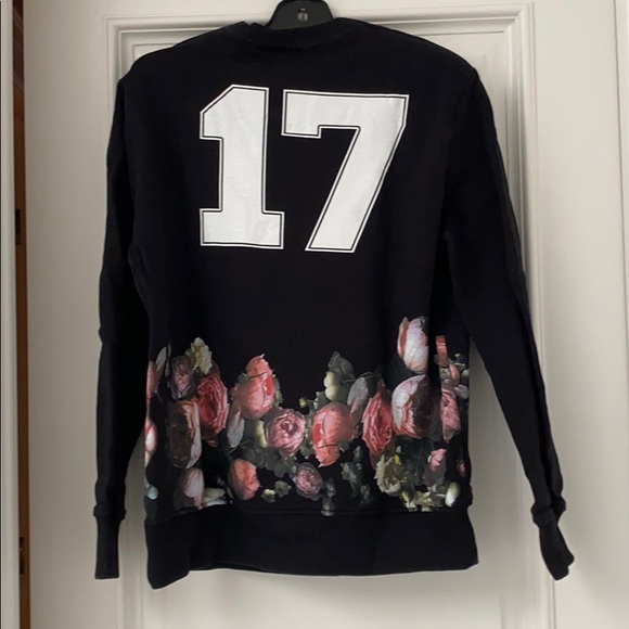 Givenchy sweatshirt - Picture 2 of 3